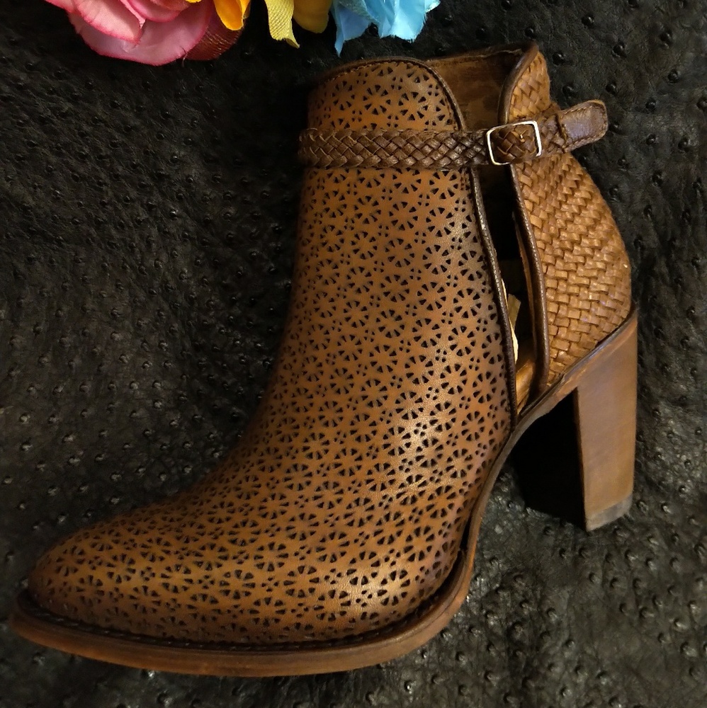 Cuadra - Leather Ankle Boot